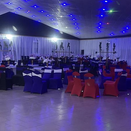 Murphy'S Mansion Resort Umuahia Exterior foto